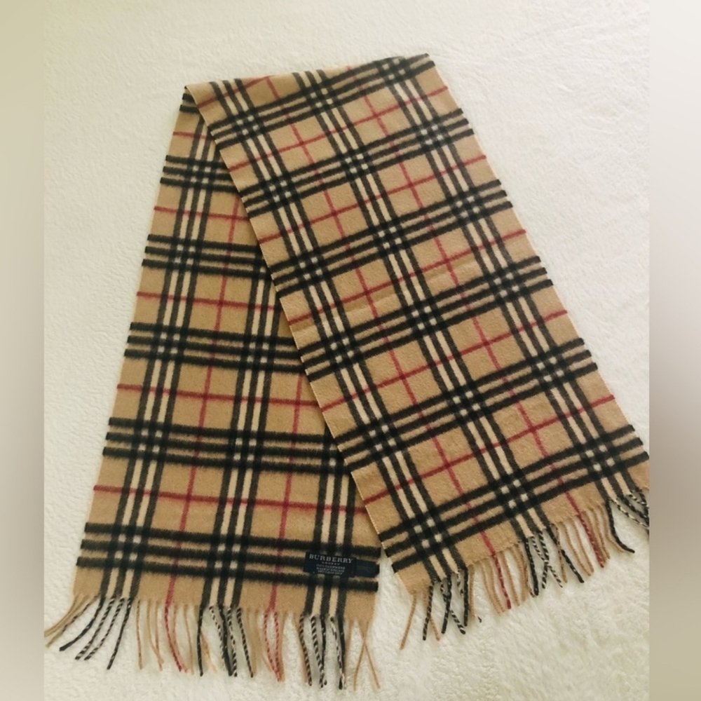 Burberry ✨️ Vintage Cashmere Women's Scarf